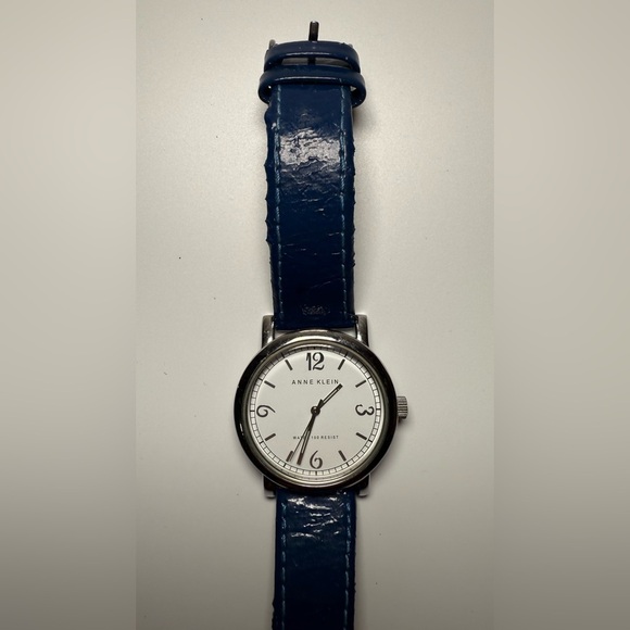 Anne Klein Silver Tone MOP Dial Watch blue needs new battery’s - Picture 10 of 14